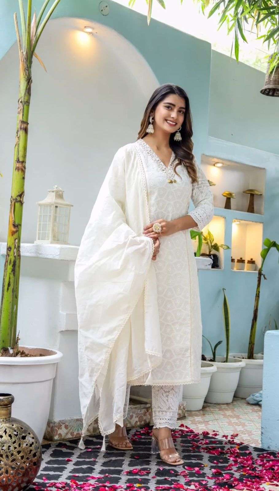 PREMIUM Chickenkari Kurti Pant Set With Chanderi Dupatta