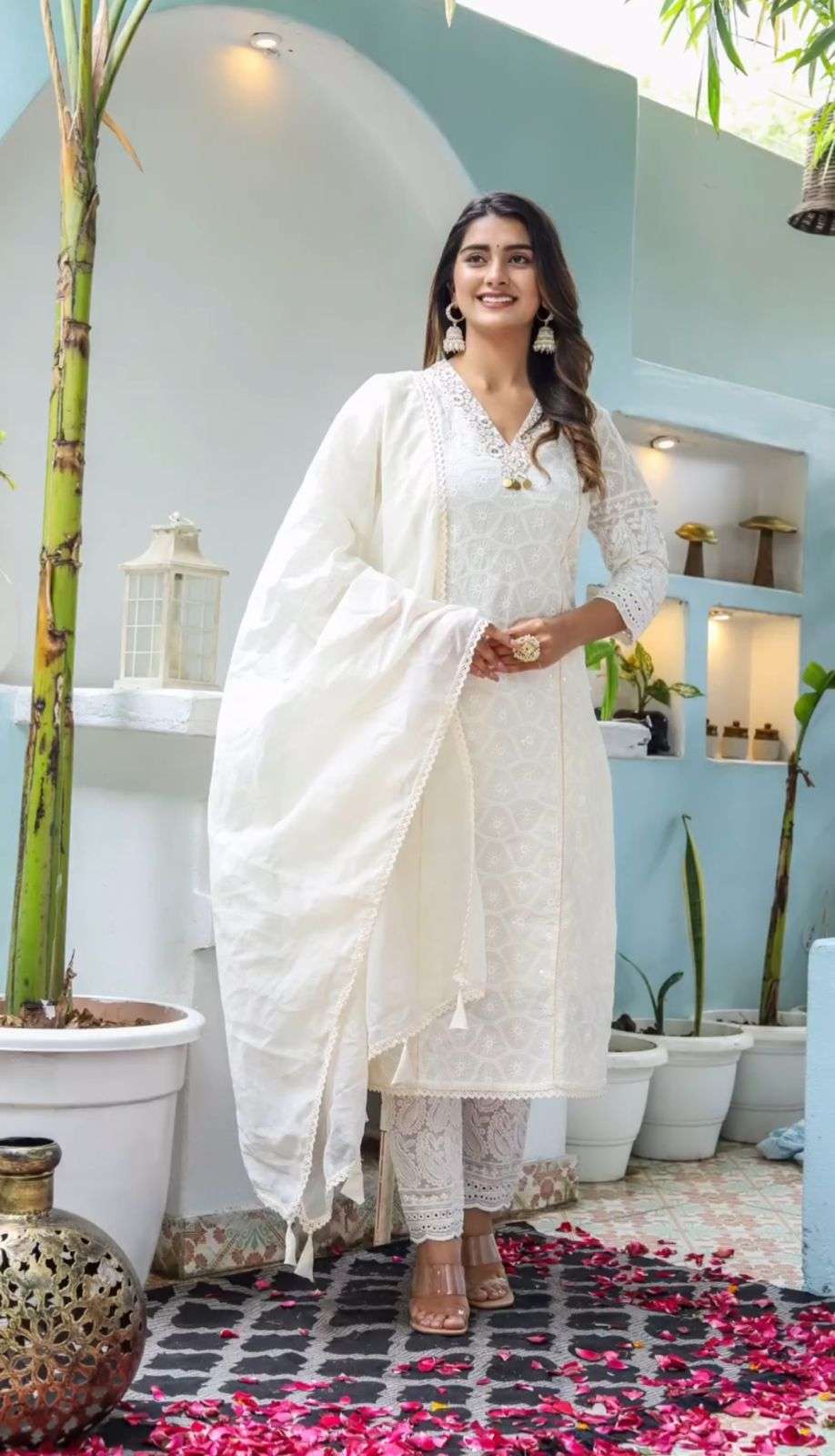 PREMIUM Chickenkari Kurti Pant Set With Chanderi Dupatta