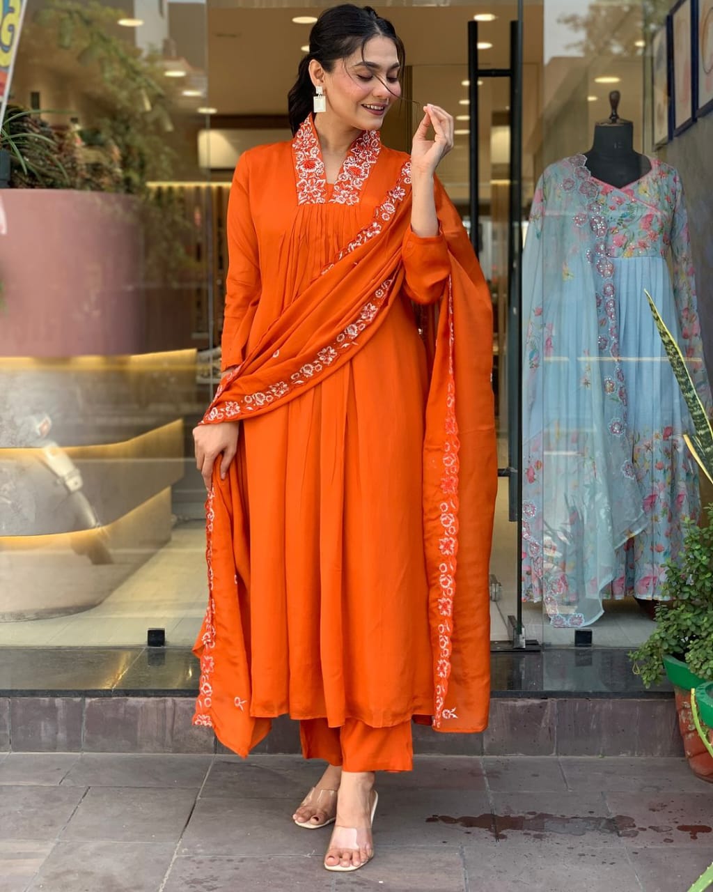 Beautiful Cotton Fabric Kurti Pant With Malmal Dupatta